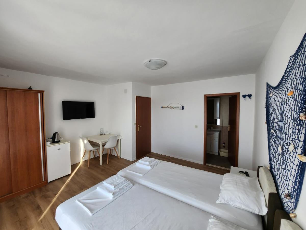 Apartmani Neva Supetar Dış mekan fotoğraf
