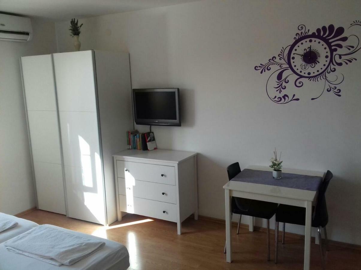 Apartmani Neva Supetar Dış mekan fotoğraf