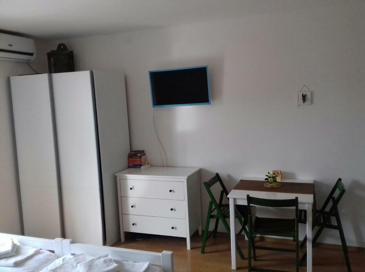 Apartmani Neva Supetar Dış mekan fotoğraf