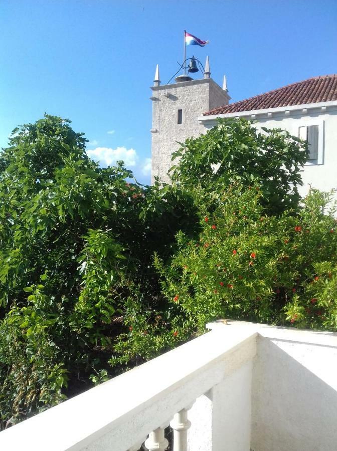 Apartmani Neva Supetar Dış mekan fotoğraf